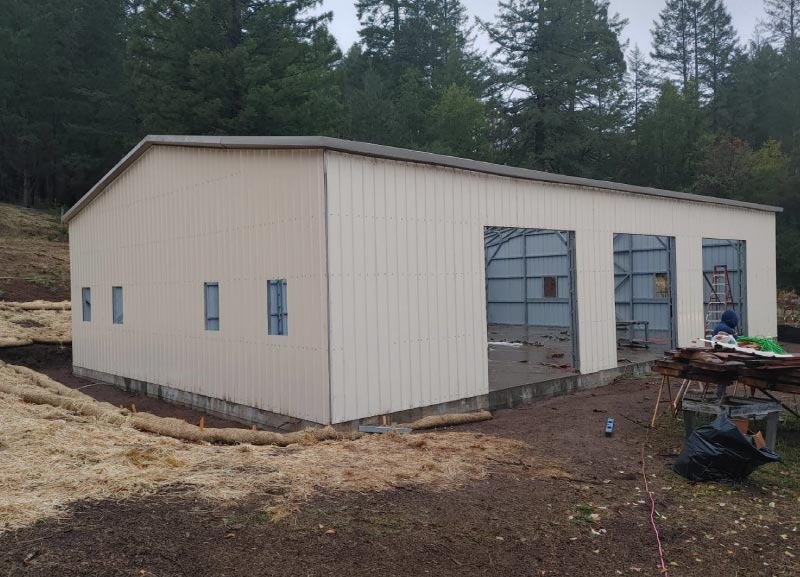 wide span building in california